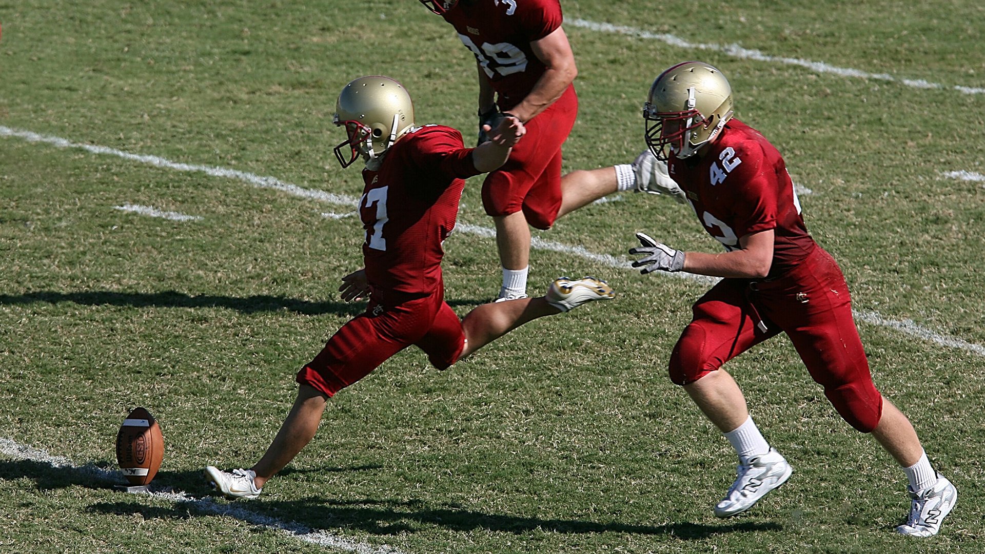 德里赫特硬仗之王,洪都拉斯掀翻雷恩,足球世界的非典型胜利启示录